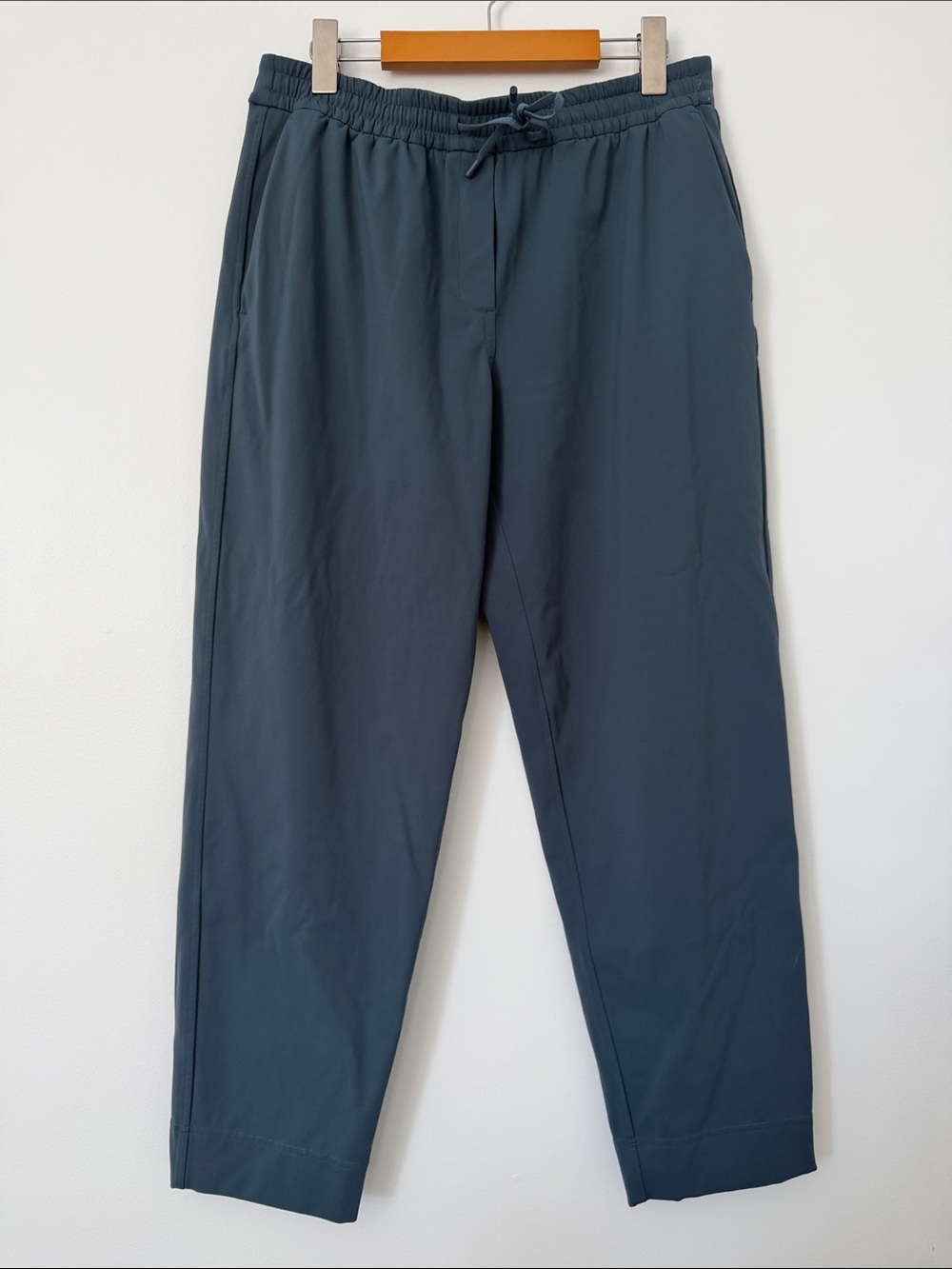 Lululemon Tapered-Leg Mid-Rise Pant 7/8 Length
